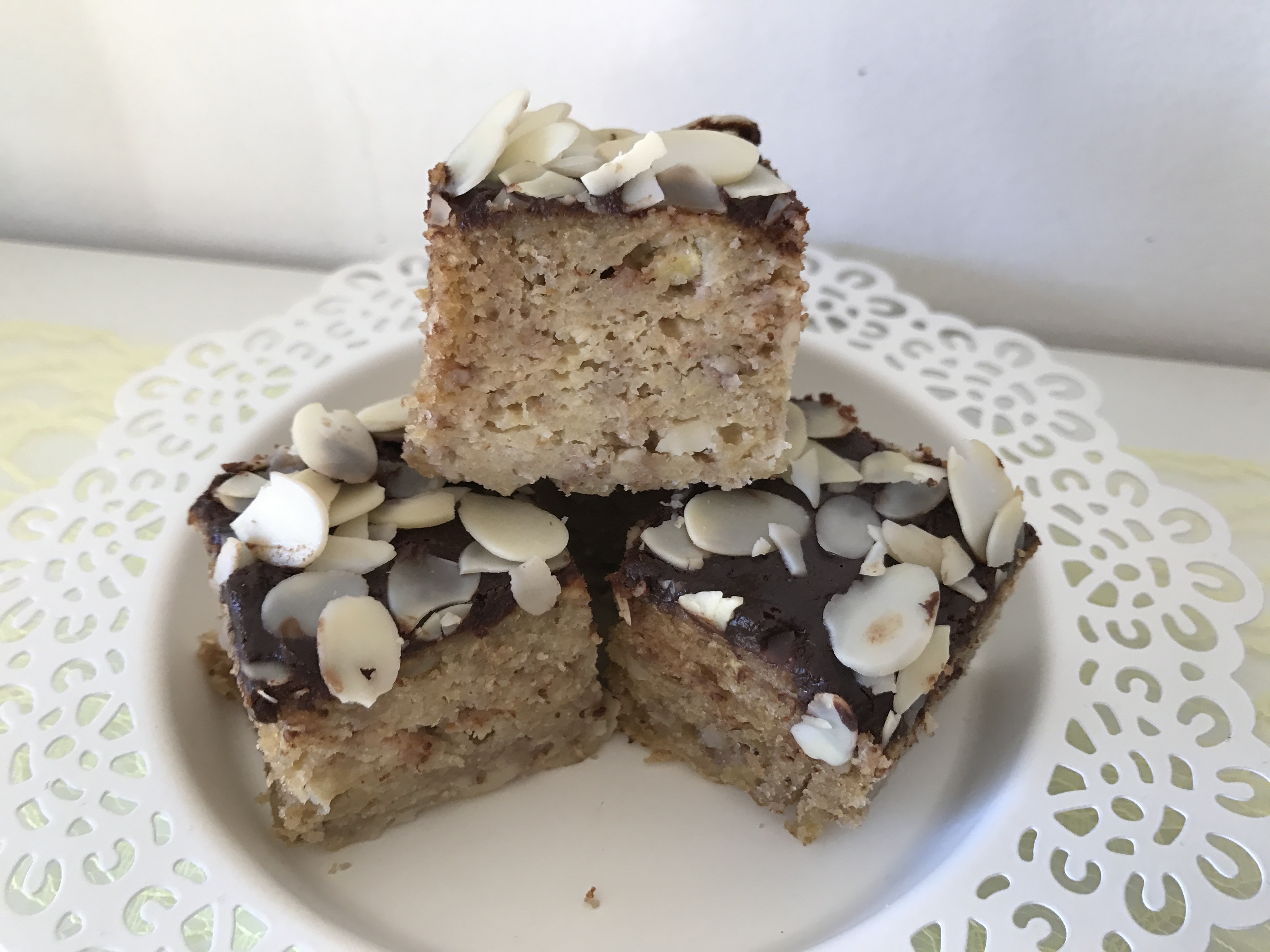 Zdrobove kocke z jabolki