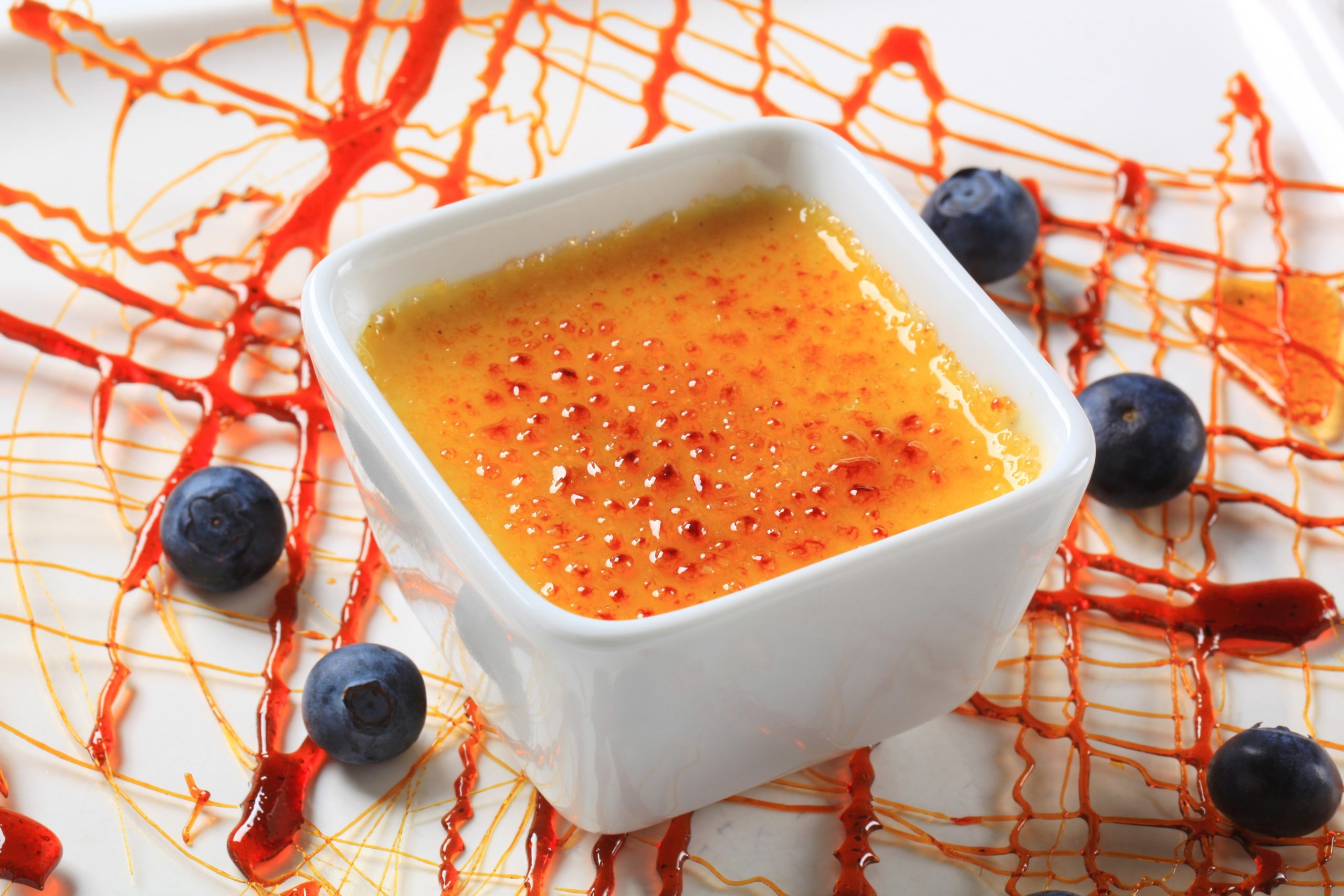 Creme brulee s kuhanim vinom