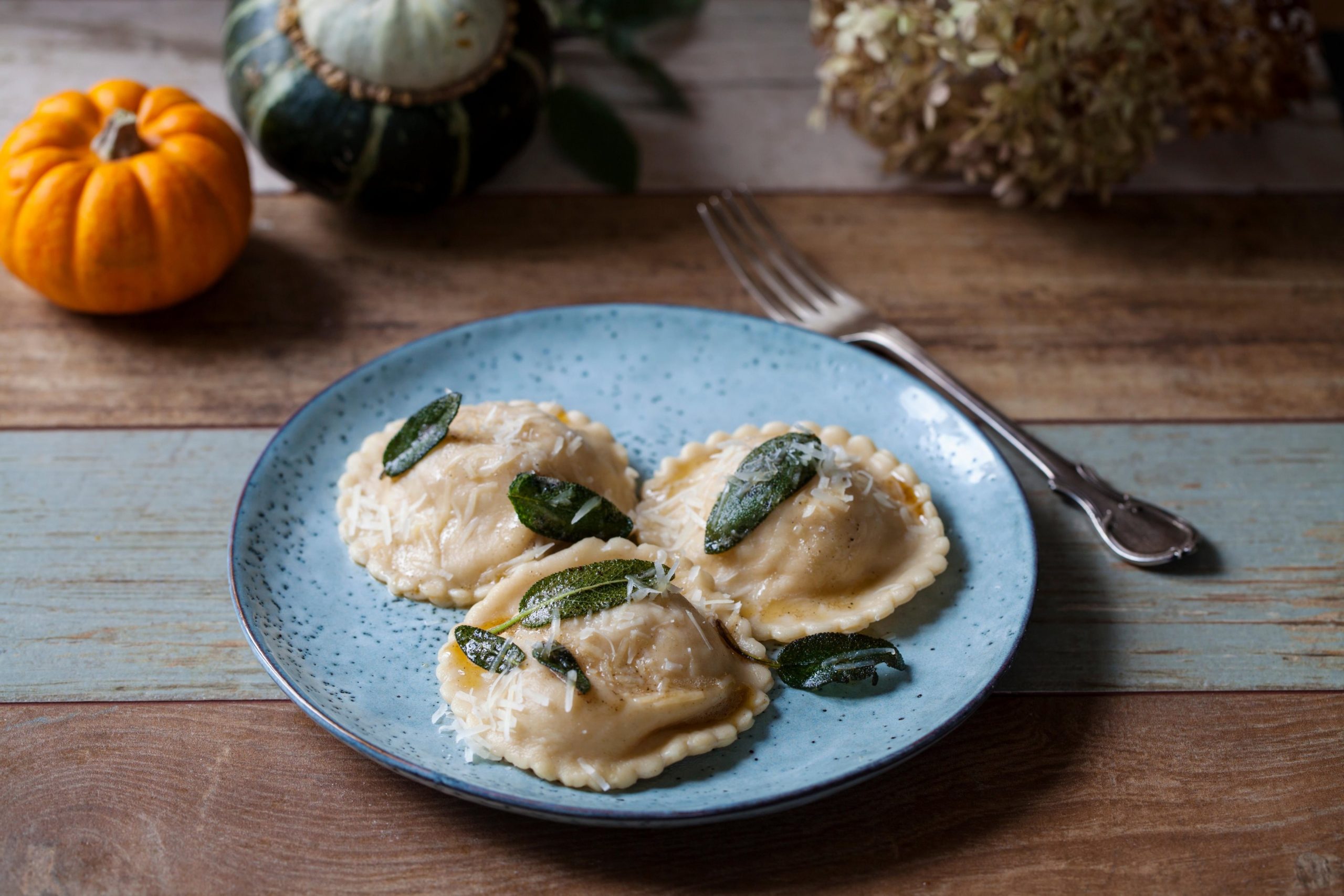 Domači ravioli s kozjim sirom