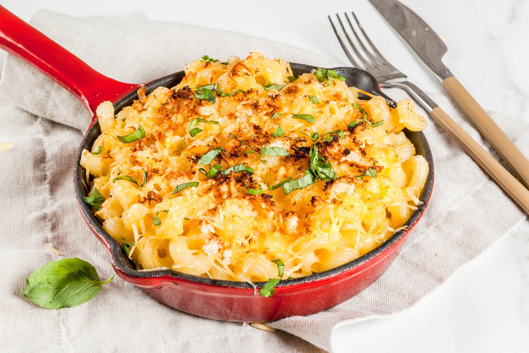 Pečene testenine s sirom (“Mac and cheese”)