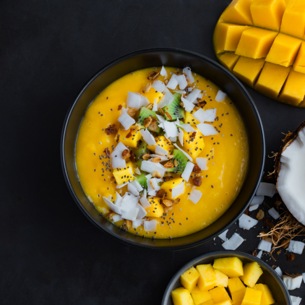 Smoothie skleda z mangom