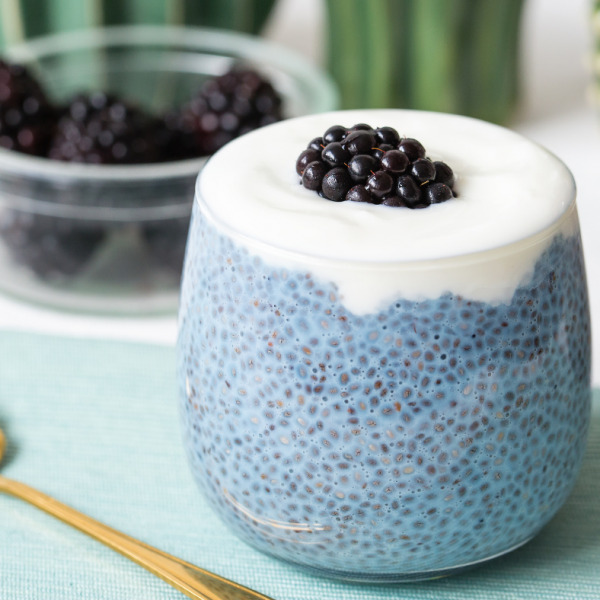 Modri chia puding