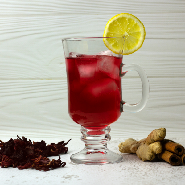 Ingverjevo hibiskusov peneči koktajl