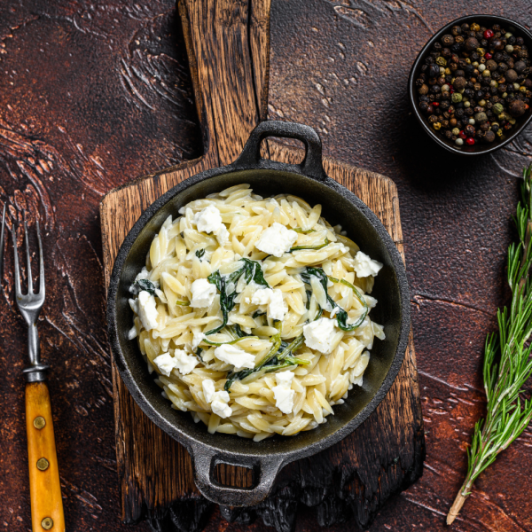 Kremni orzo z bučkami, feto in limono